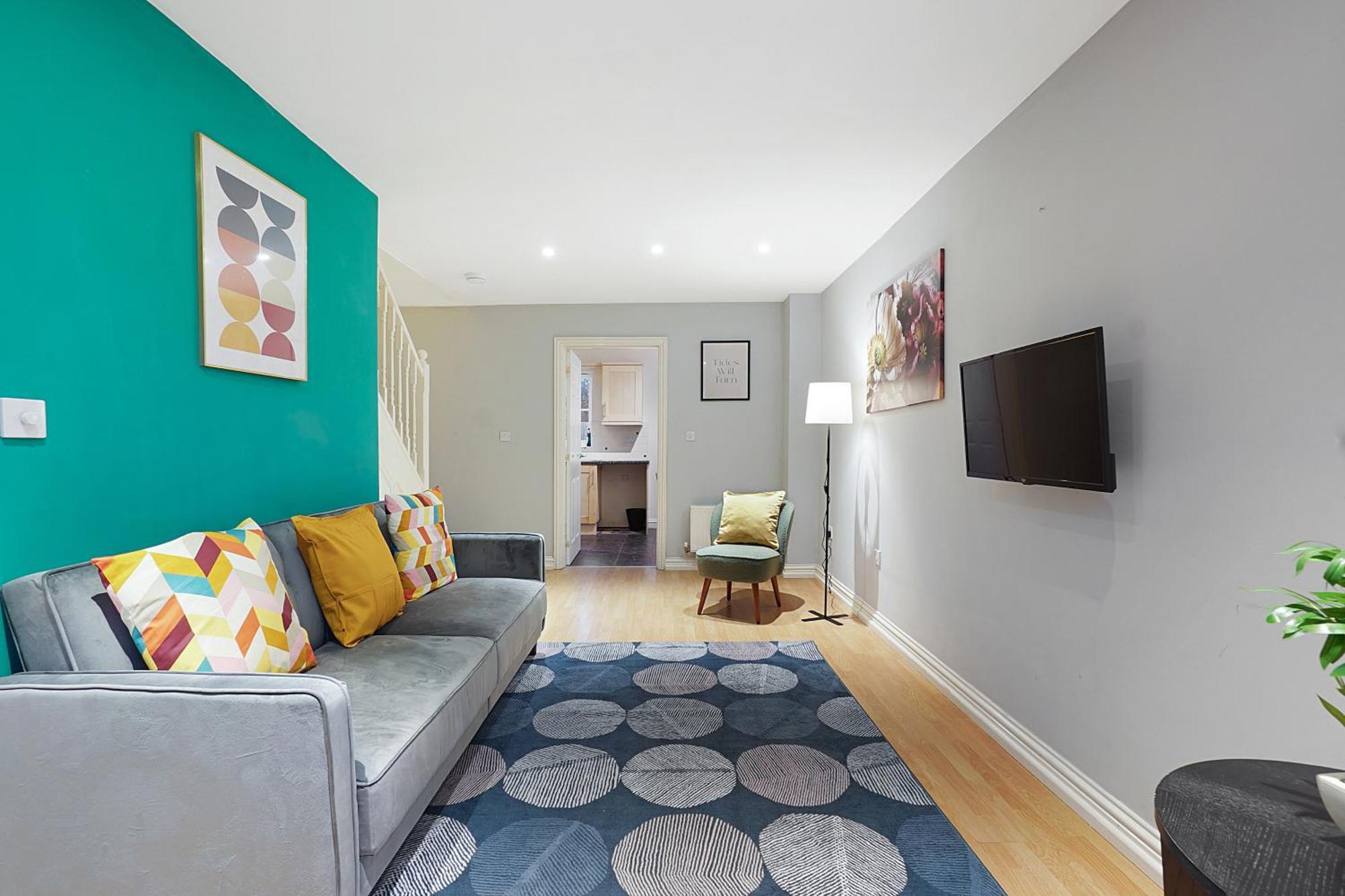 Comfortable Stylish Townhouse In Ashford Sleeps 5 Netflix 2 Parking Spaces Perfect For Contractors And Families Bagian luar foto